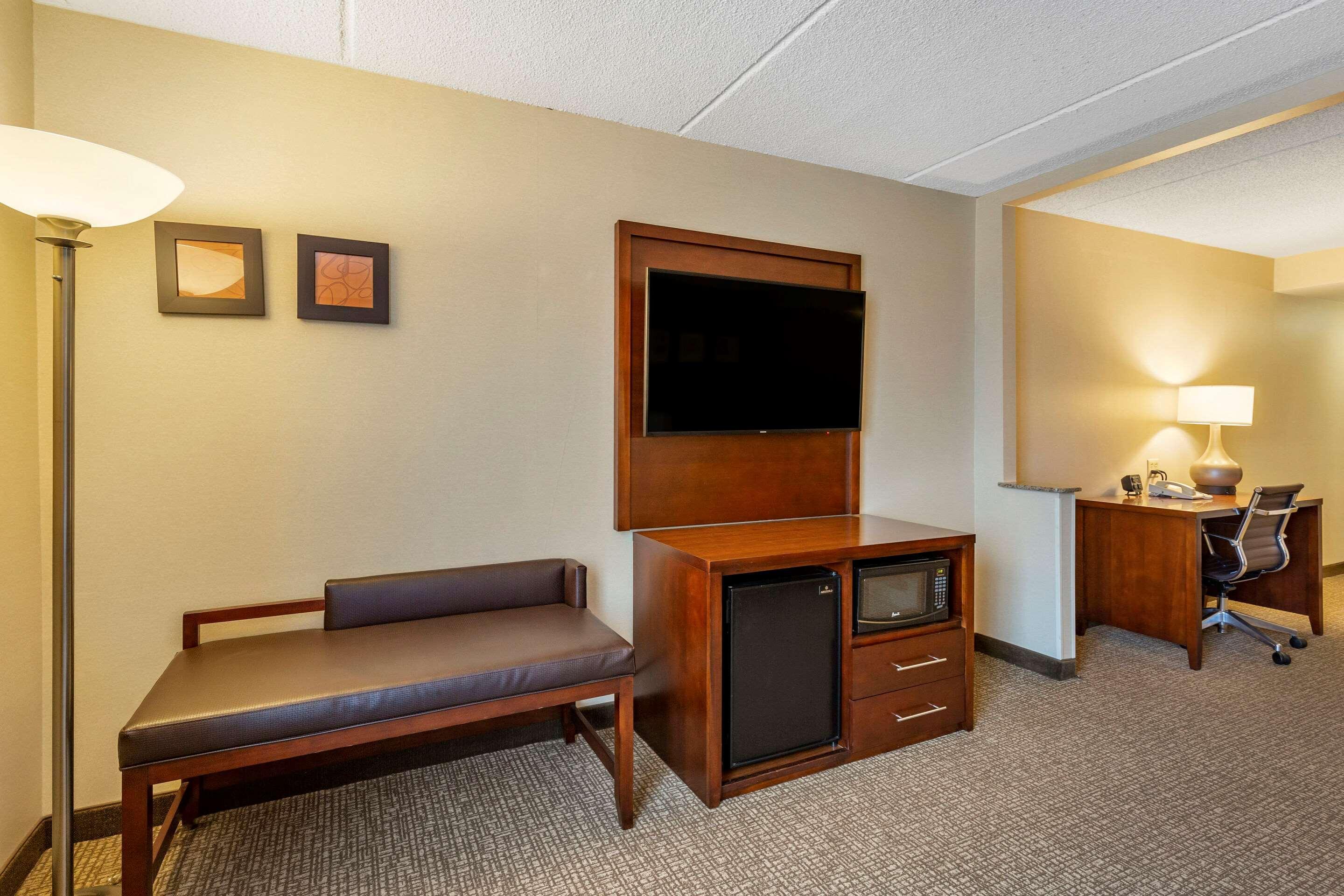 Comfort Suites Manassas Battlefield Park Exterior photo