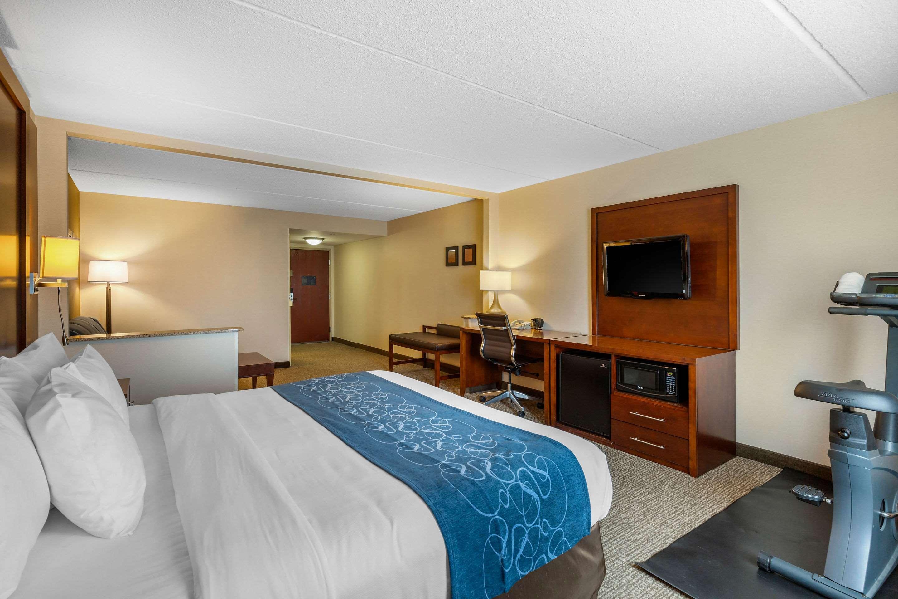 Comfort Suites Manassas Battlefield Park Exterior photo
