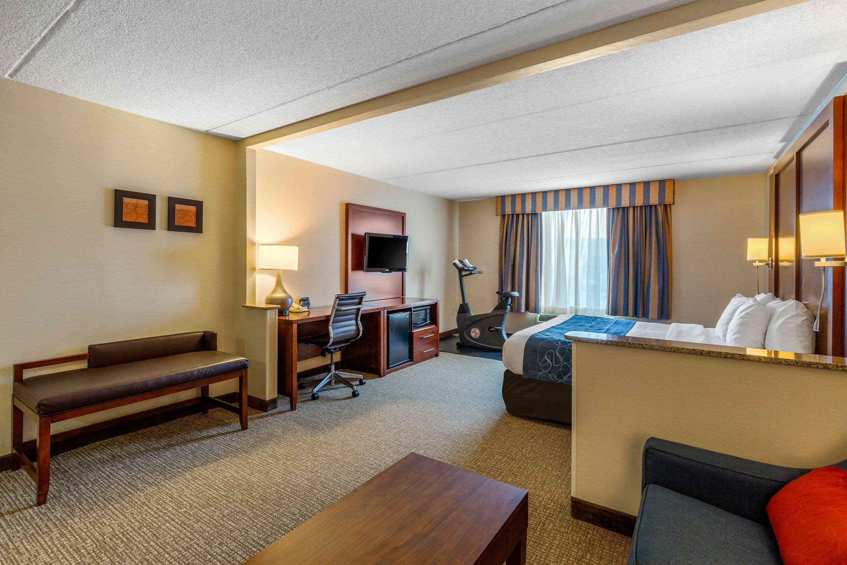 Comfort Suites Manassas Battlefield Park Exterior photo