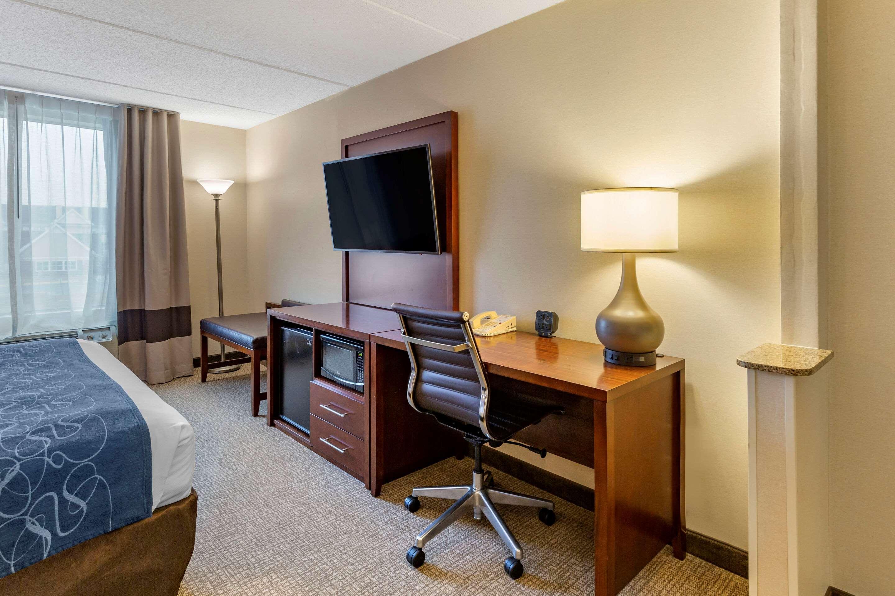 Comfort Suites Manassas Battlefield Park Exterior photo